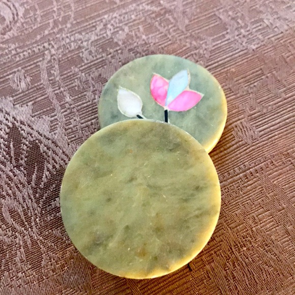 Handcrafted Marble box with cutout and inlay design - Picture 6 of 6